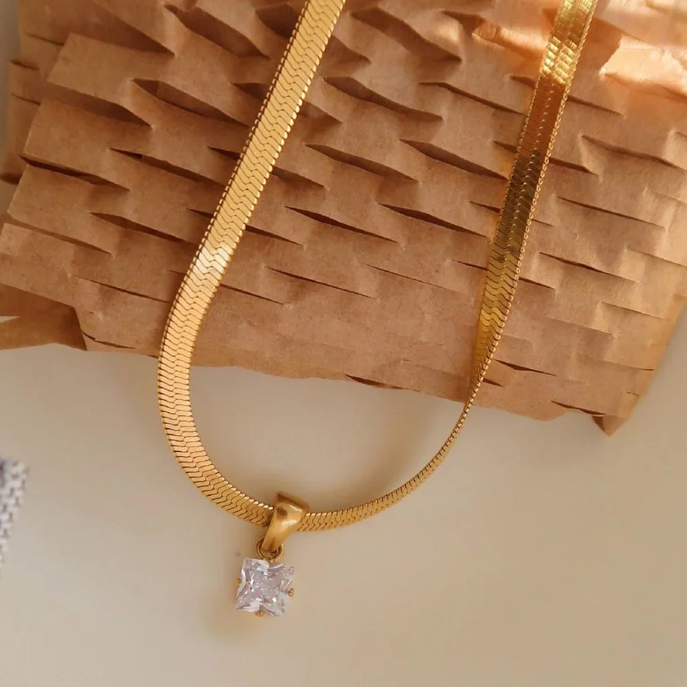 #NEW 18K Gold Plated 2CT Solitaire Diamond Flat Herringbone Necklace